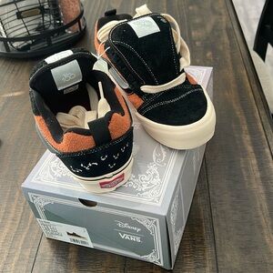 Disney Knu Skool vans